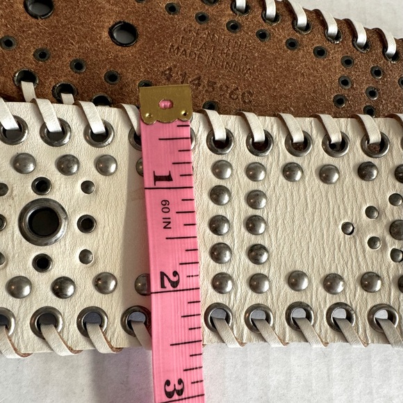 Calvin Klein Jeans- thick white leather with silver tone studs and buckle Size S - Picture 5 of 10